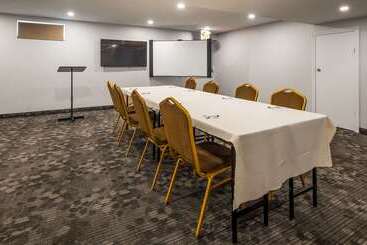 هتل Best Western Plus Barrie