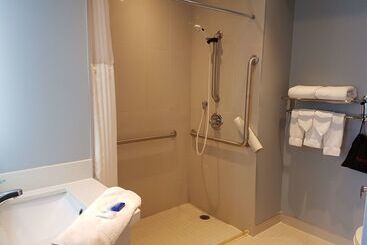 هتل Best Western Plus Barrie