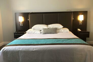 هتل Best Western Plus Barrie