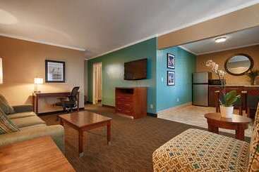 هتل Best Western Plus Beach View Lodge Carlsbad