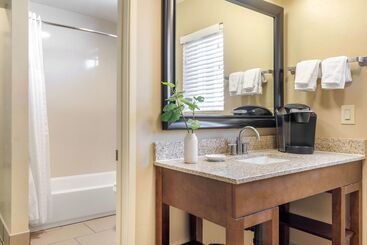 هتل Best Western Plus Beach View Lodge Carlsbad