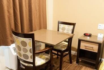 هتل Best Western Plus Glendale