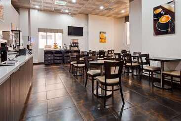 Best Western Plus Suites Hotel   Los Angeles Lax Airport
