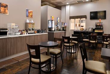 Best Western Plus Suites Hotel   Los Angeles Lax Airport