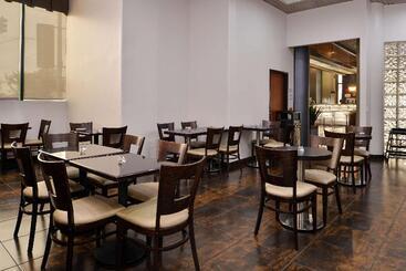 Best Western Plus Suites Hotel   Los Angeles Lax Airport
