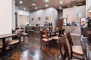 Best Western Plus Suites Hotel   Los Angeles Lax Airport