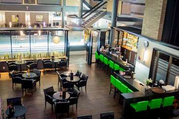 هتل Best Western Plus Village Park Inn