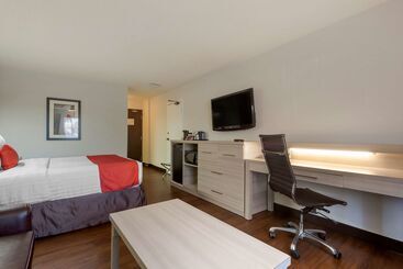 هتل Best Western Plus Village Park Inn