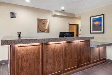 هتل Comfort Inn Near Kokomo Speedway