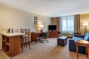 هتل Comfort Inn & Suites