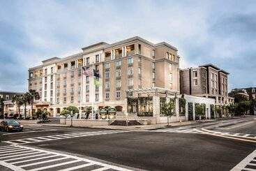 هتل Courtyard By Marriott Charleston Historic District