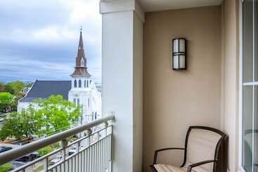 هتل Courtyard By Marriott Charleston Historic District