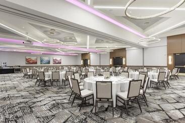 هتل Crowne Plaza Lansing, An Ihg