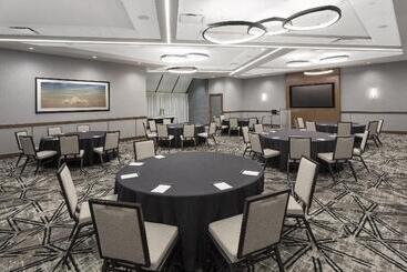 هتل Crowne Plaza Lansing, An Ihg
