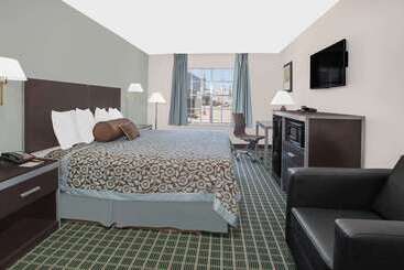 هتل Days Inn By Wyndham Market Center Dallas Love Field