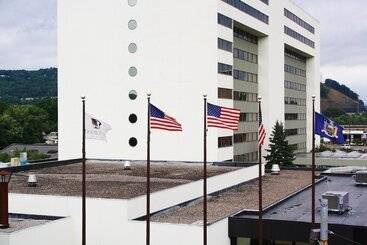 Doubletree By Hilton Hotel Binghamton