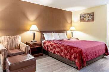 فندق Econo Lodge