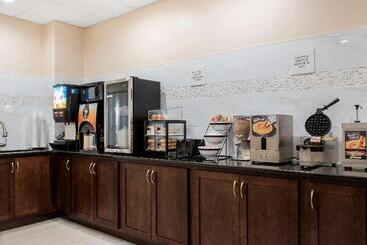 هتل Escape Inn Hershey
