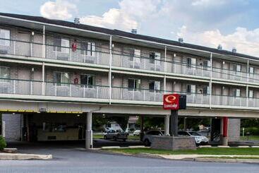 هتل Escape Inn Hershey