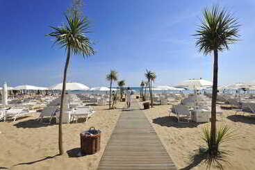 Excelsior Hotel, Spa & Lido