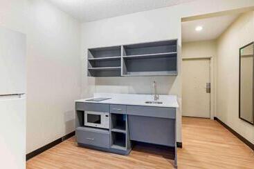 هتل Extended Stay America Suites   Buffalo   Airport