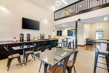 هتل Extended Stay America Suites   Buffalo   Airport