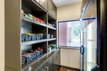 هتل Extended Stay America Suites   Buffalo   Airport