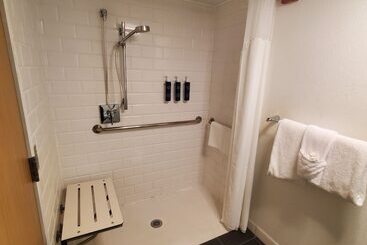 هتل Four Points By Sheraton Allentown Lehigh Valley