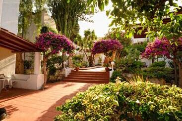 هتل Gattopardo Park