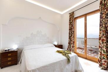 Grand Hotel De Rose