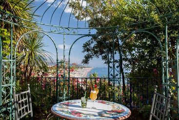 Grand Hotel De Rose