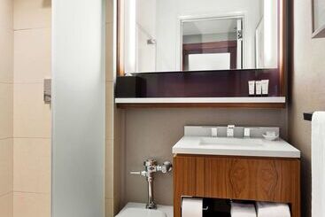 هتل Hyatt Grand Central New York