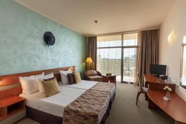 Kristal Hotel   All Inclusive