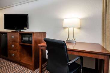 هتل La Quinta Inn By Wyndham Bend