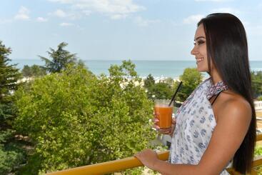 هتل Malibu