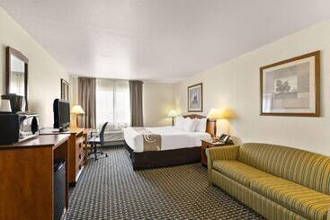 هتل Quality Inn Cheyenne I25 South