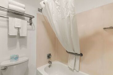 هتل Quality Inn Cheyenne I25 South