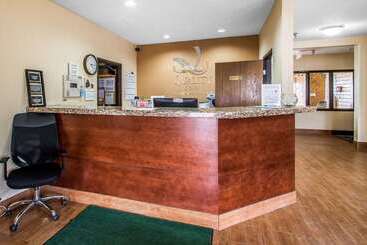 هتل Quality Inn Dubuque On Hwy 20