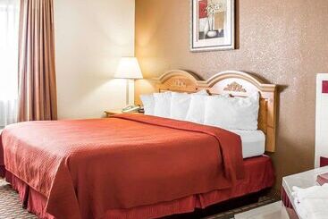 호텔 Quality Inn