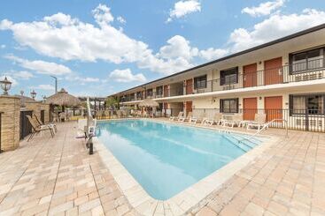 هتل Quality Inn Florida City  Gateway To The Keys