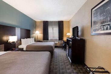 هتل Quality Inn Galesburg Near Us Highway 34 And I 74