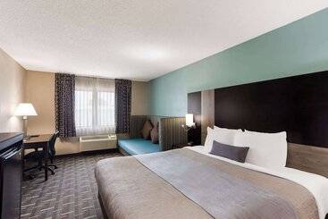 هتل Quality Inn Galesburg Near Us Highway 34 And I 74