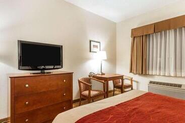 هتل Quality Inn & Suites