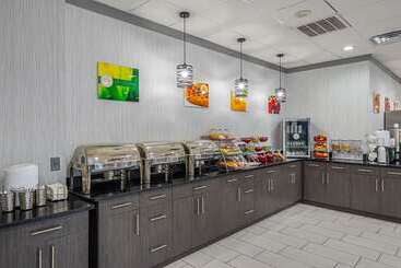هتل Quality Inn & Suites Greenville Haywood Mall