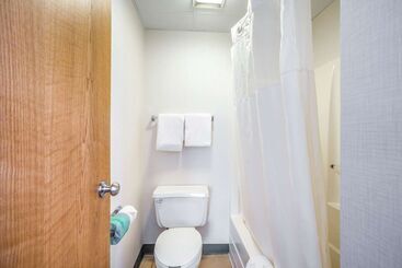 هتل Quality Suites