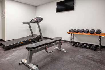 هتل Ramada By Wyndham Austin South