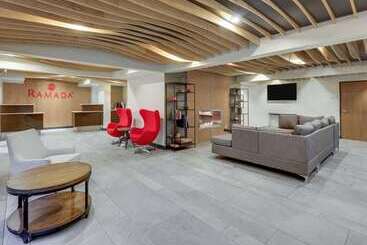 هتل Ramada By Wyndham Austin South
