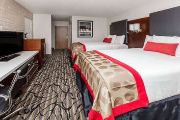 هتل Ramada By Wyndham Austin South