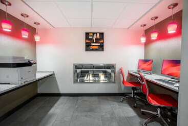 هتل Ramada By Wyndham Austin South