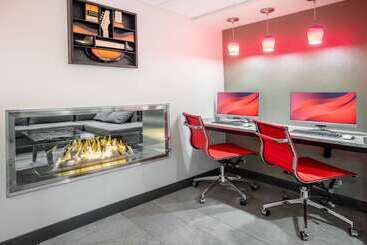 هتل Ramada By Wyndham Austin South